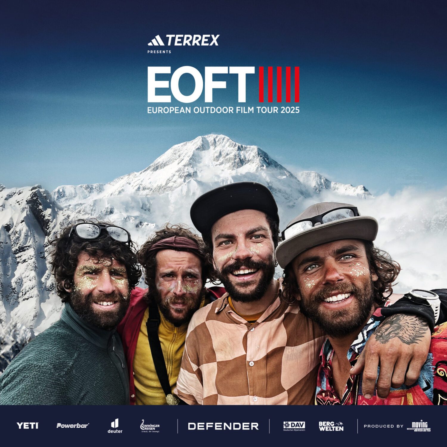 EOFT 2025: Gruppenfoto vor Bergkulisse. European Outdoor Film Tour mit Terrex.